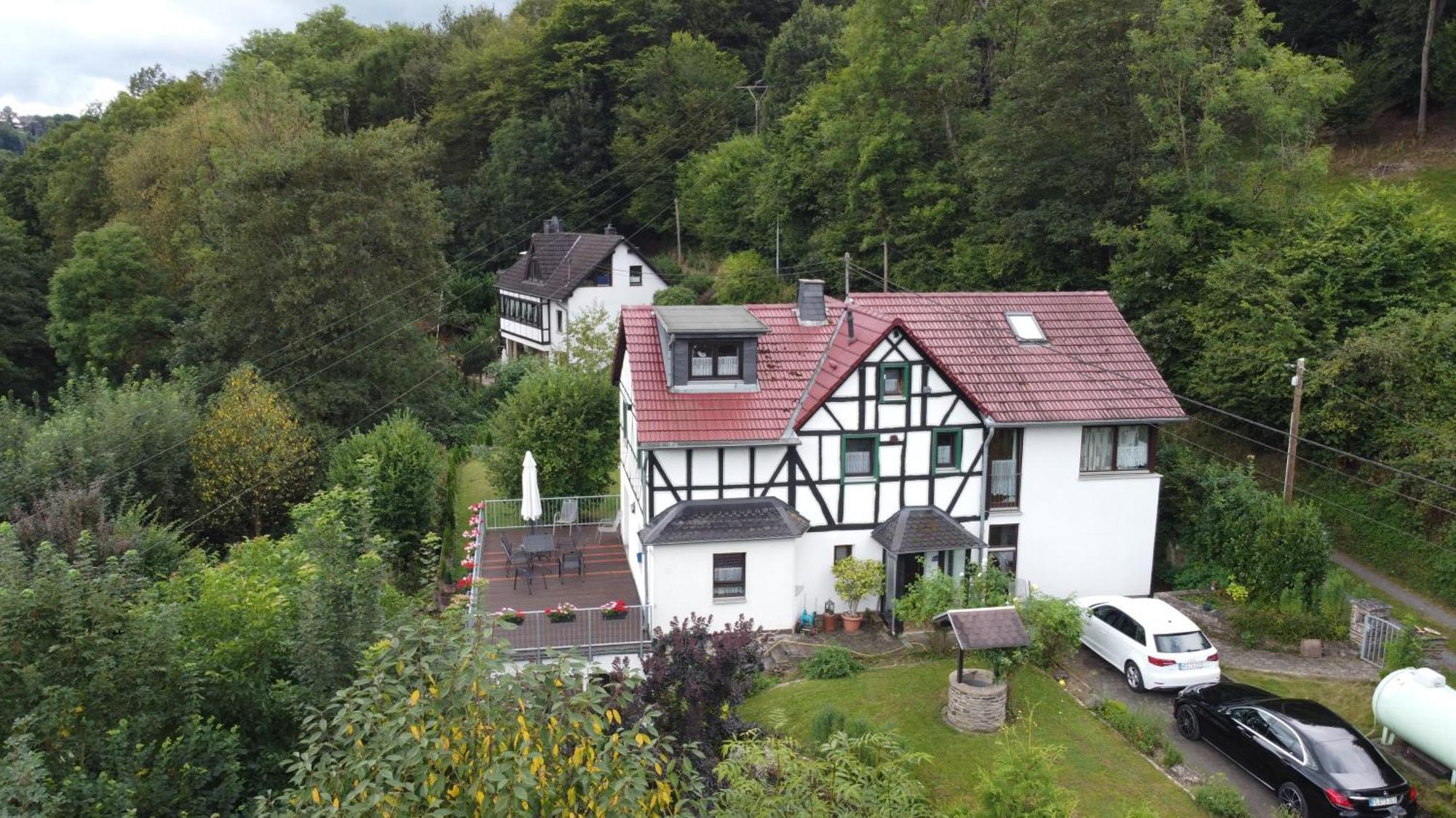 Ferienwohnung Schaefer Waldbreitbach المظهر الخارجي الصورة